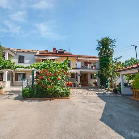 Haus Roko Apartment Rovinj Exterior photo